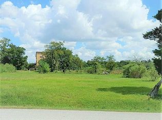 605 S Burnett Dr, Baytown, TX 77520