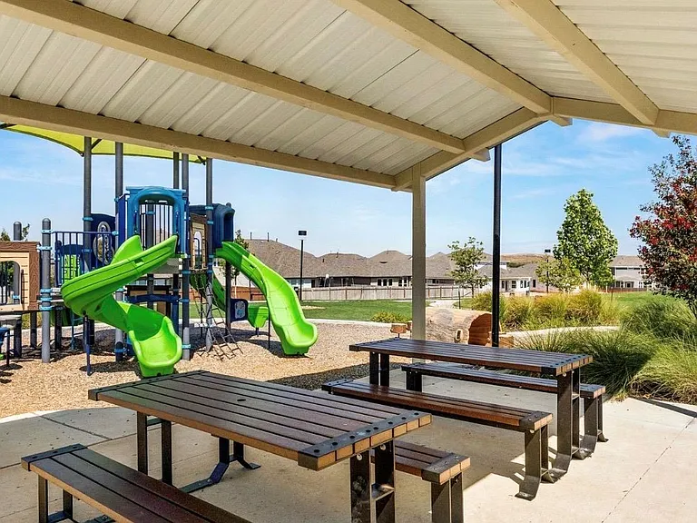 6812 Rounded Pebble Ln — Photo 36
