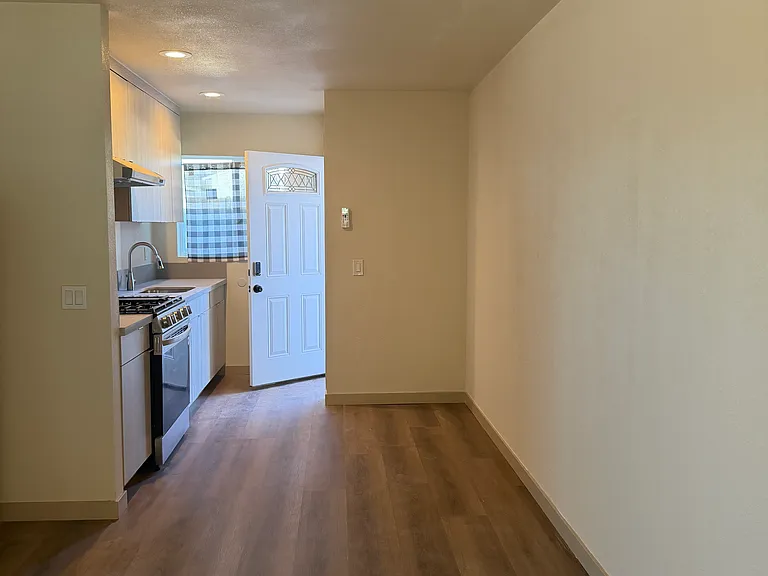 1803 James Pl — Photo 10