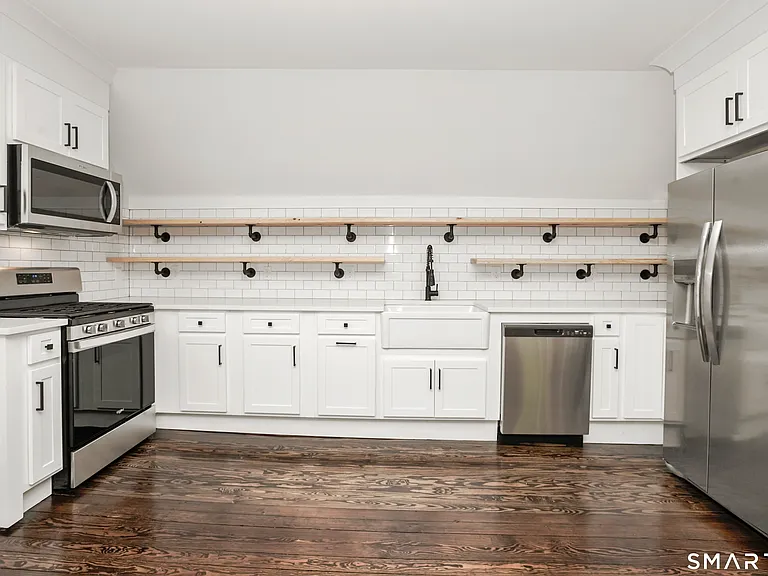 174 Coram Ave #3 — Photo 1