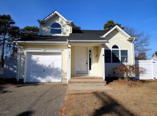 1152 Neptune Ave, Beachwood, NJ