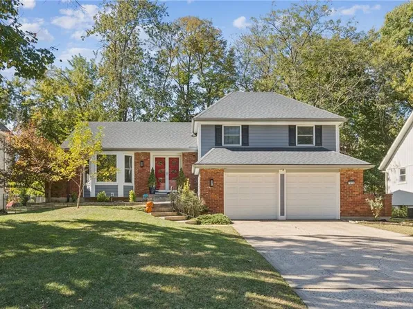 7818 Westgate Dr, Lenexa, KS 66216