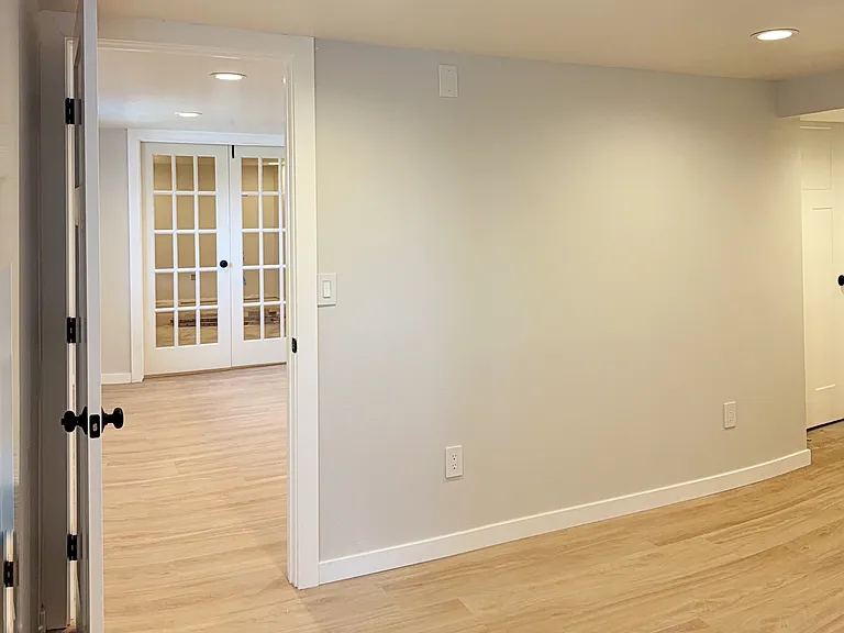 3001 E Union St — Photo 5