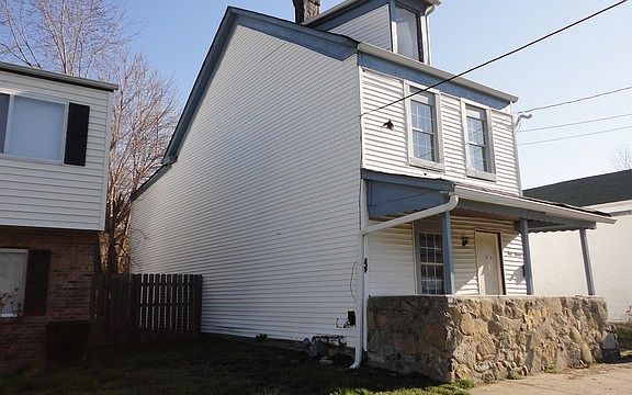 2nd image of 811 4th Ave