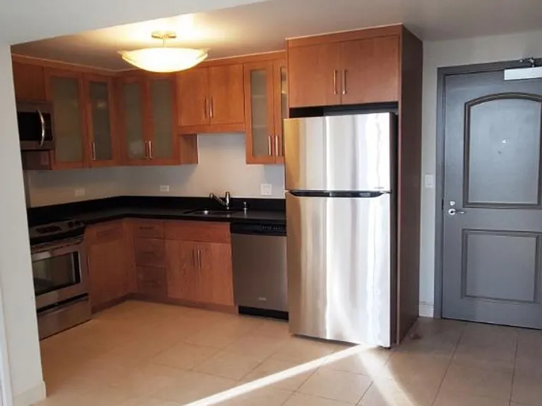 1009 Kapiolani Blvd #2005 — Photo 4