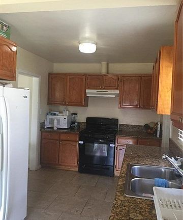 5th image of 1532 Wall Ave