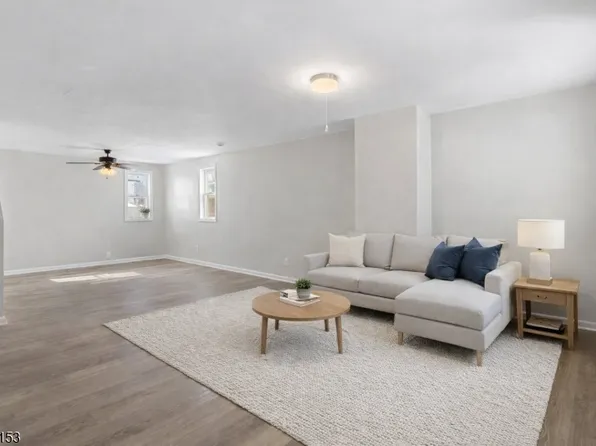 415 Wood St, Burlington City, NJ 08016