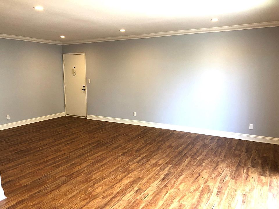 Front entry way into living room