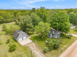 1754 N Maggie St, Fountain, MI 49410