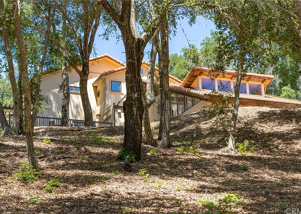 1st image of 5880 Vineyard Dr
