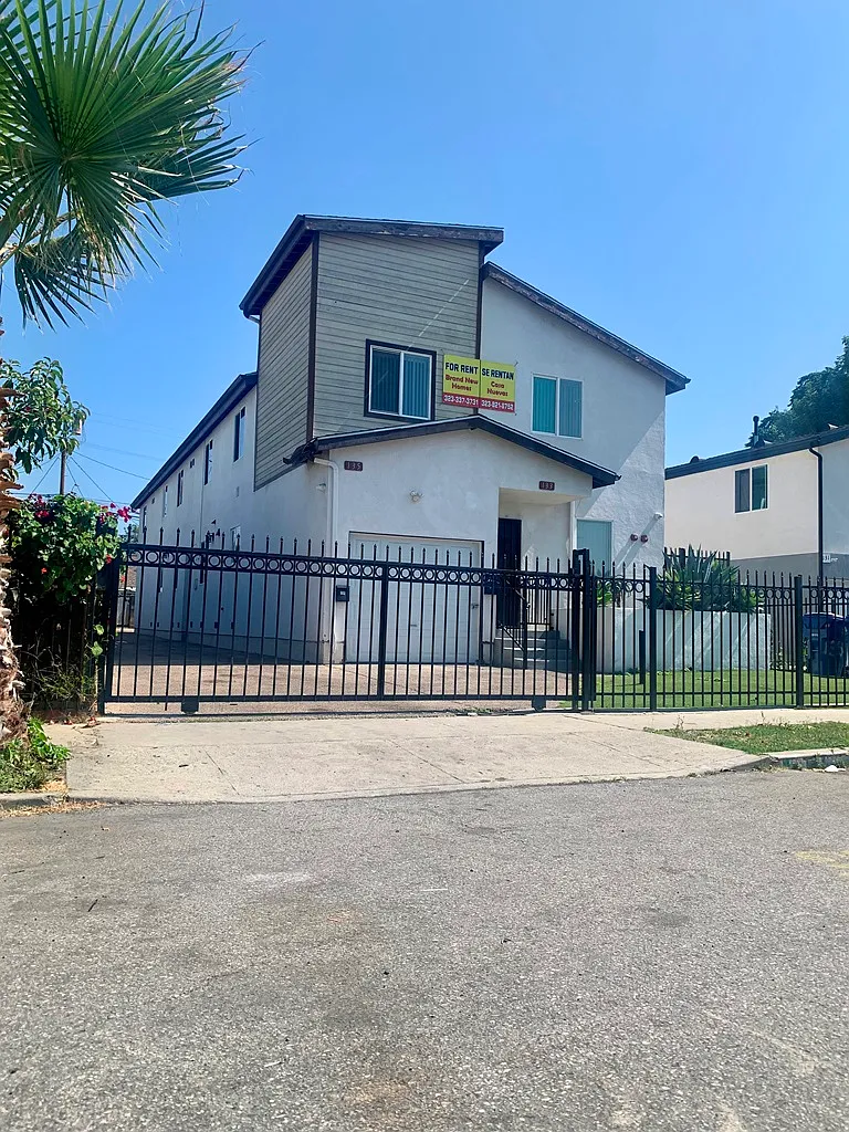 5 bed, 1862 sqft, $4,200 — Photo 1