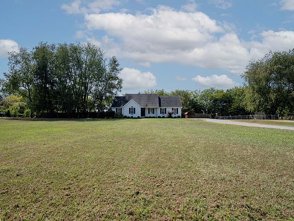 3rd image of 133 Turner Ave