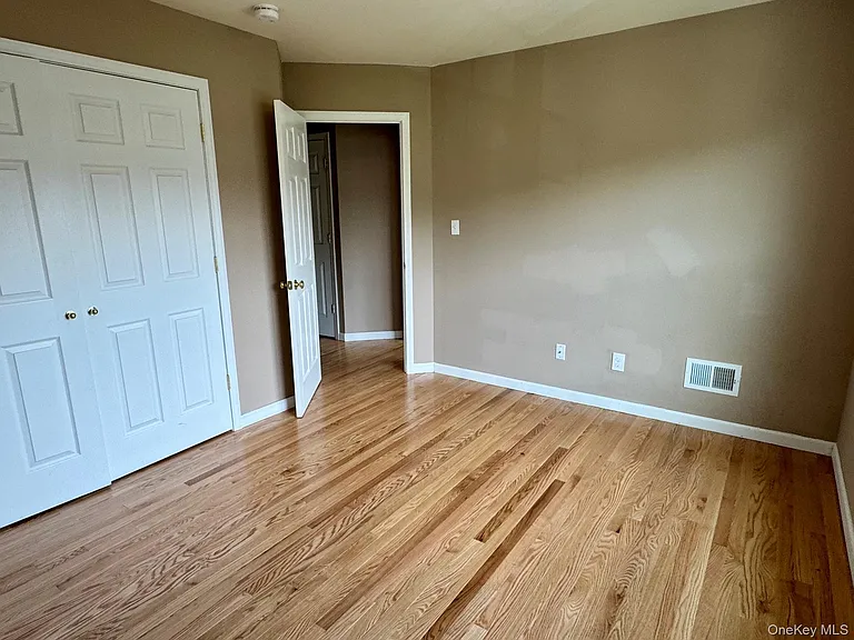8 Seeley Bull St #120 — Photo 27