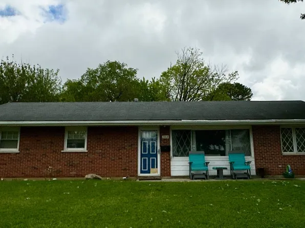2804 Chinook Ln, Dayton, OH 45420