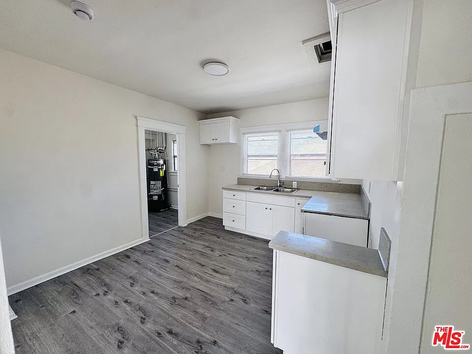 3 bed, 1.0 bath, 1200 sqft, $2,800 — Photo 4