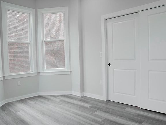 5th image of 2800 Poplar St #2R