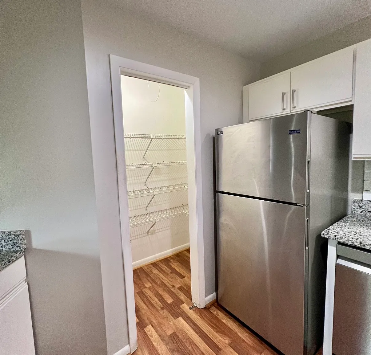 2 bed, 1001 sqft, $1,895 — Photo 3