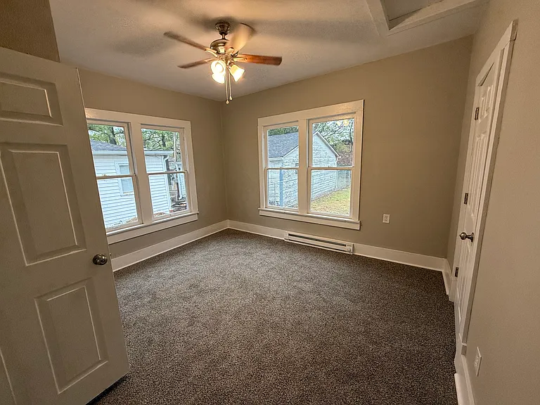 1406 Callahan St — Photo 7