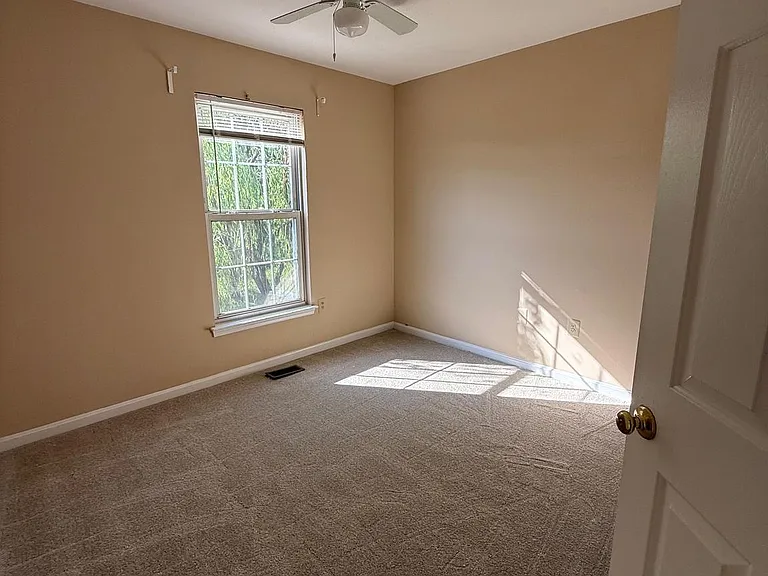 12700 Nettlecreek Pl — Photo 11