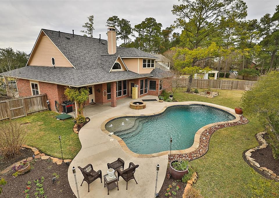 1st image of 12503 Village Crest Ct