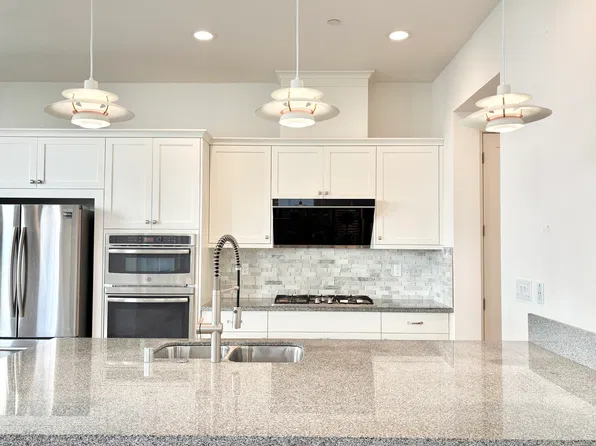 8427 Peninsula Way, Newark, CA 94560