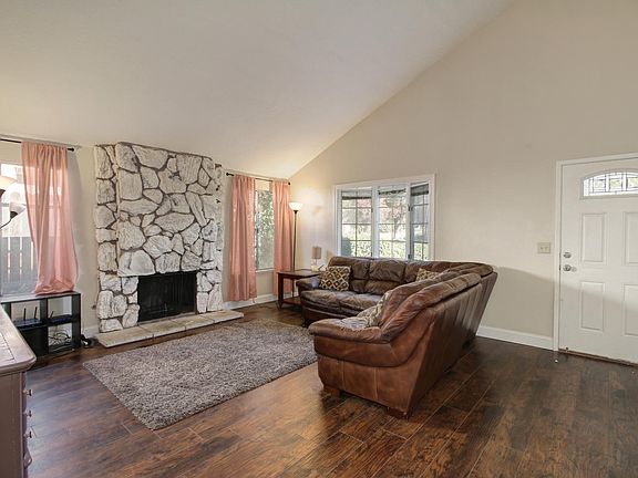2nd image of 8045 Larwin Dr