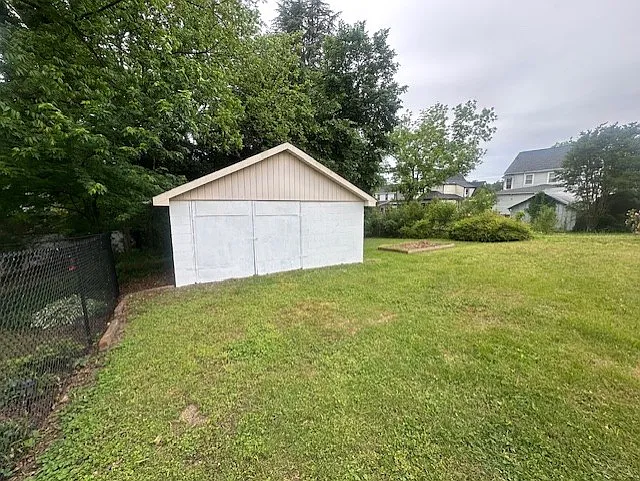 312 College Ave — Photo 18