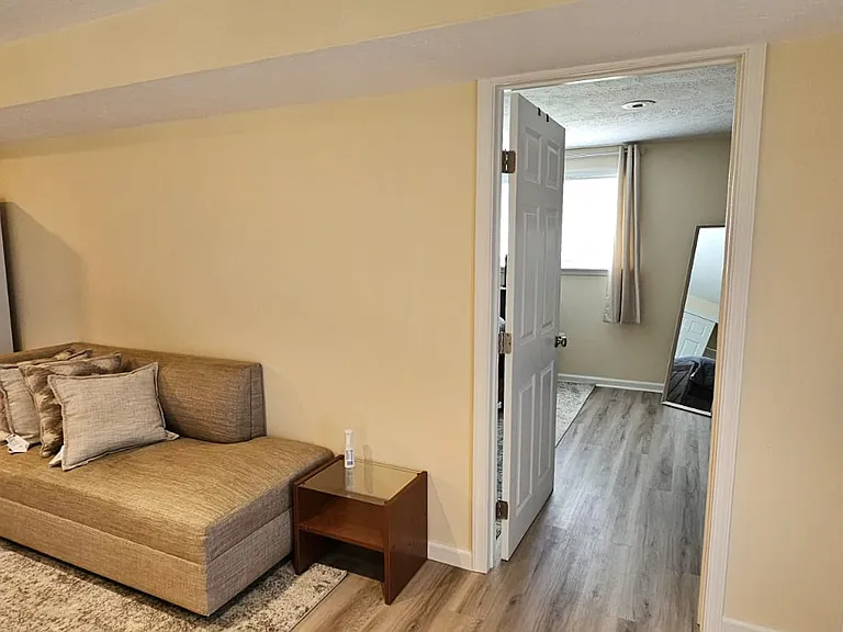 10926 Orchard St — Photo 2