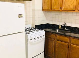 3132 29th St APT 5, Astoria, NY 11106