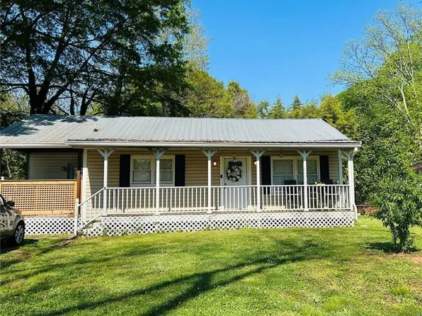 104 E Gordon St, Villa Rica, GA 30180