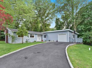 9 Arbor Dr, New Rochelle, NY 10804