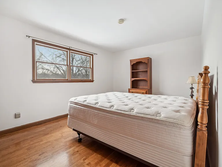 7489 Fitzroy Ct — Photo 30