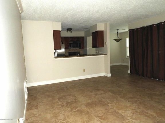 4th image of 716 Waters Edge Dr #16B