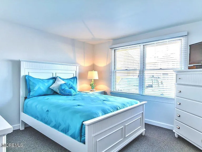 1926 Ocean Ave #14 — Photo 10