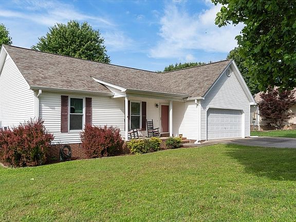 4th image of 1430 Amberwood Cir