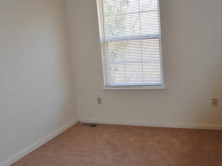 634 Candlestick Ln — Photo 9