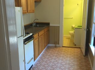 41 Garfield St #4, Greenfield, MA 01301