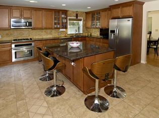 282 Park Ave #1, Harrison, NY 10528