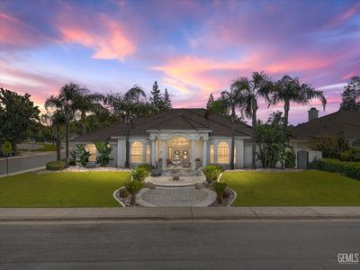 1000 Sungro Way, Bakersfield, CA, 93311