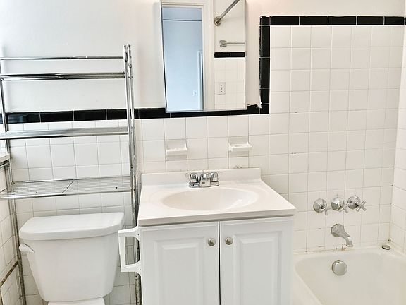 5th image of 214 S Highland Ave APT A