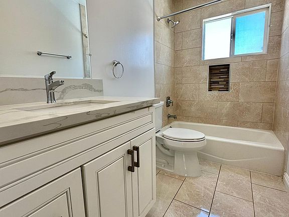 5th image of 7371 Fountain Ave APT 306