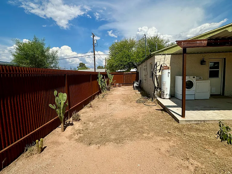 1231 N Belvedere Ave — Photo 22