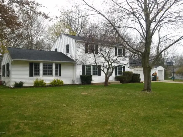 7721 Julie Dr, Portage, MI 49024