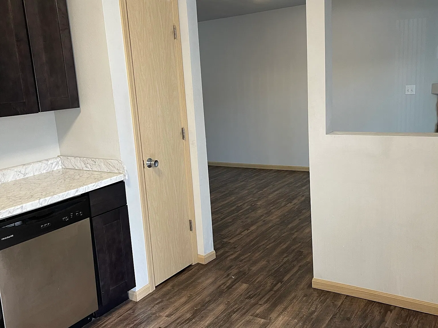 433 S Johnson St — Photo 4