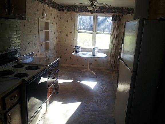 Kitchen and kitchen eating area