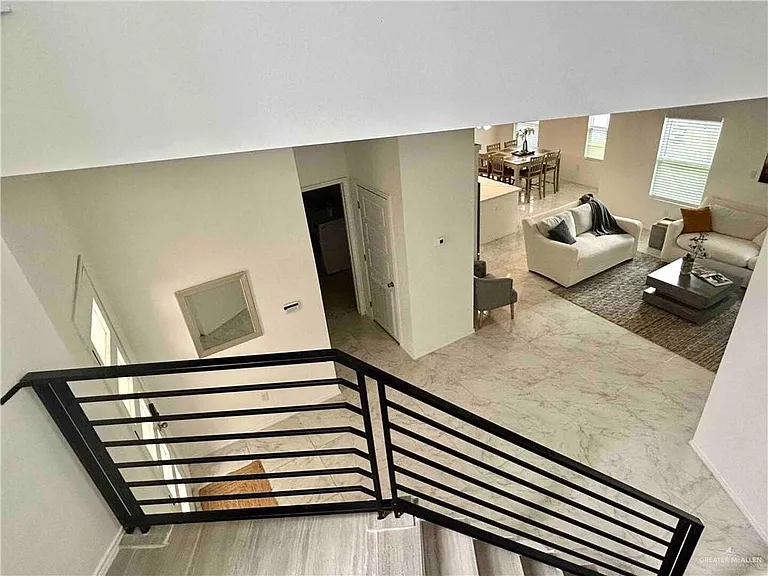 2303 S 42nd Ln — Photo 11