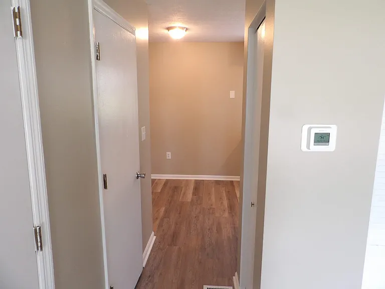 902 Plaza Dr #5 — Photo 18