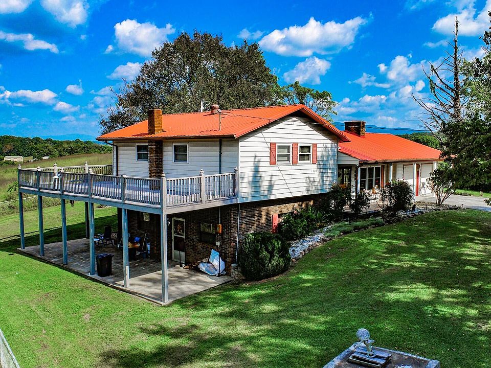 1st image of 450 Cottage Way