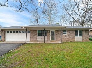 8605 S 32nd Ter, Fort Smith, AR 72908