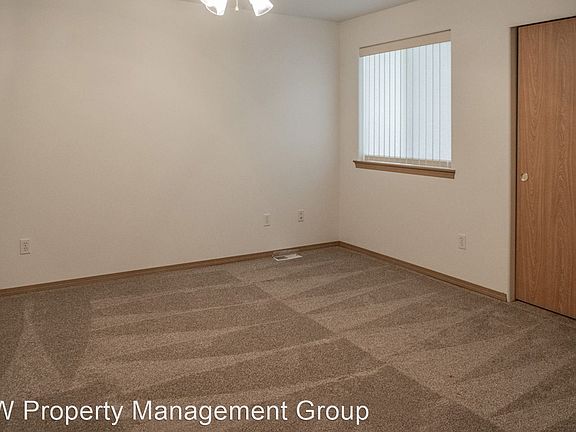 5th image of 9211 45th Dr NE #A